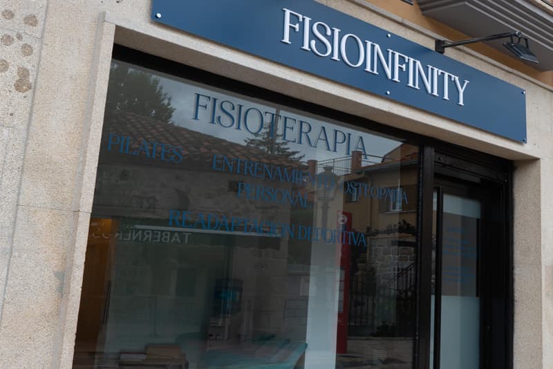 Fachada de la clínica Fisio Infinity