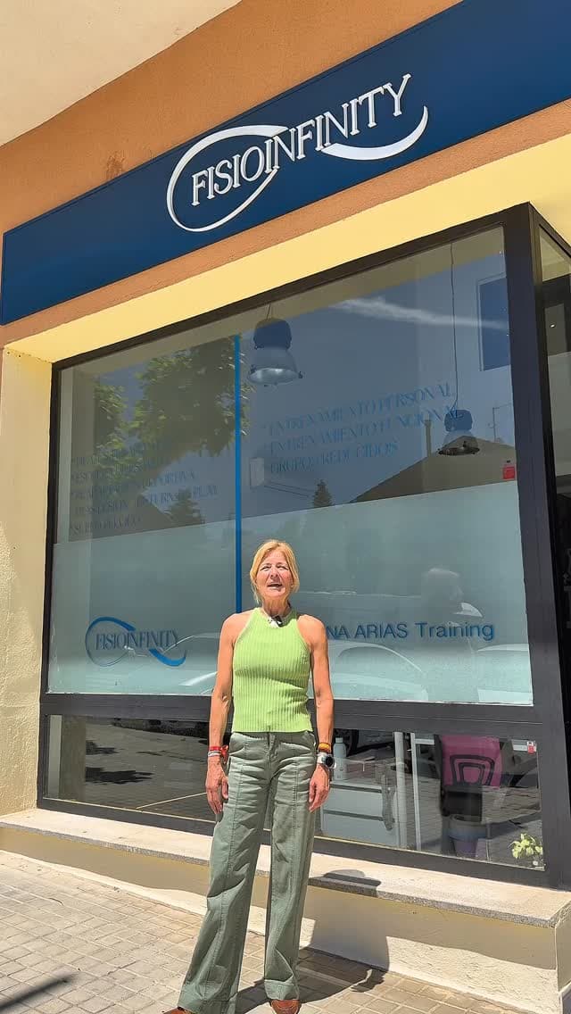 Pilates reformer ha llegado a San Lorenzo 🤝🏻 De la mano de Mónica, con más de 30 años de experiencia.