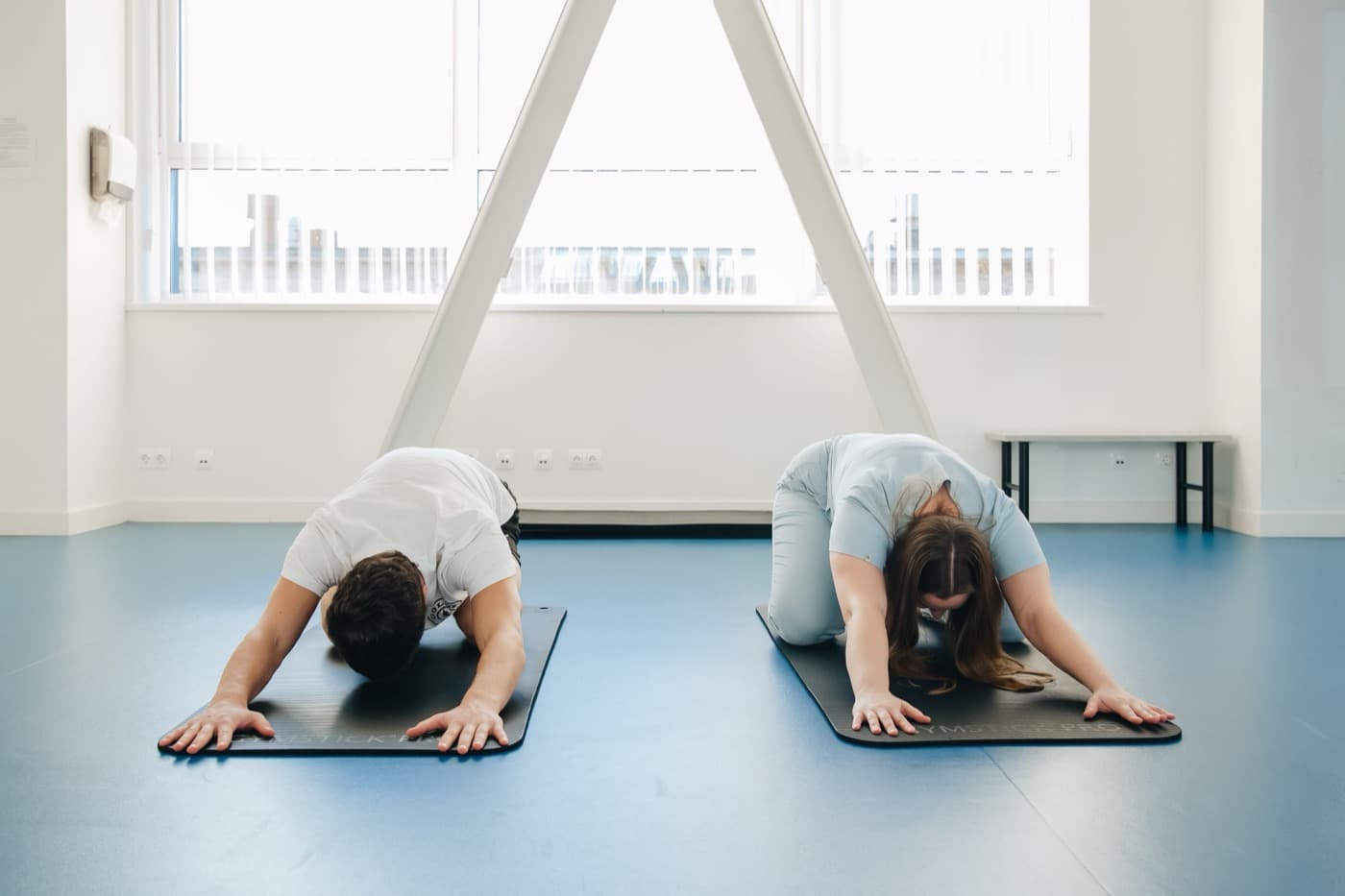 Sesión de pilates máquina en FisioInfinity